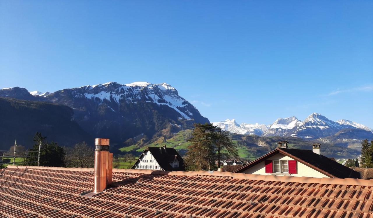 Wohnung Nr, 7 - Zentrale, ruhige Ferienwohnung mit herrlicher Aussicht Schwyz Exterior foto